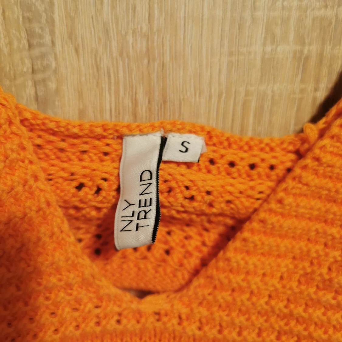 (S) Orange stickad topp från NLY Trend - 2