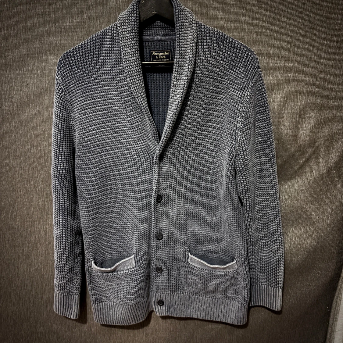 Stickad cardigan washed Abercrombie & Fitch stickad kofta