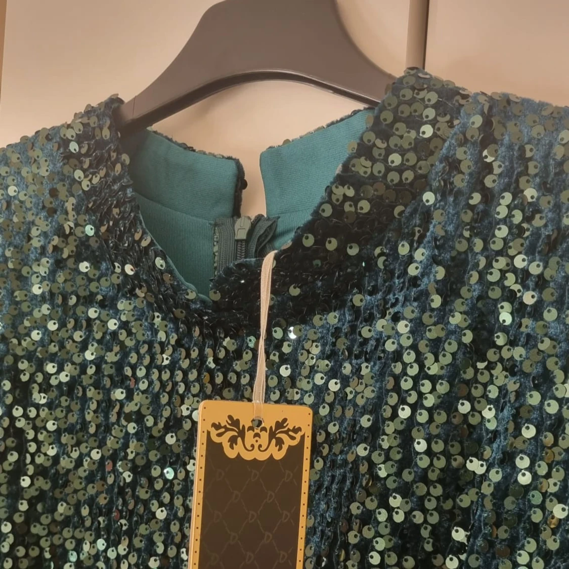 Grön glittrig långklänning - 4