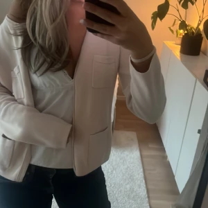 Kofta - Lite tjockare kofta som är perfekt till hösten