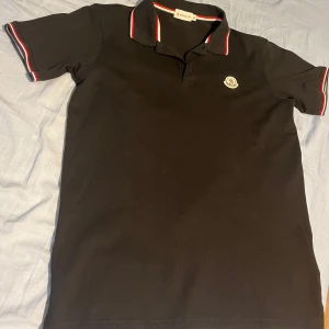 Svart moncler pike - Storlek XL men passar som M A-kopi