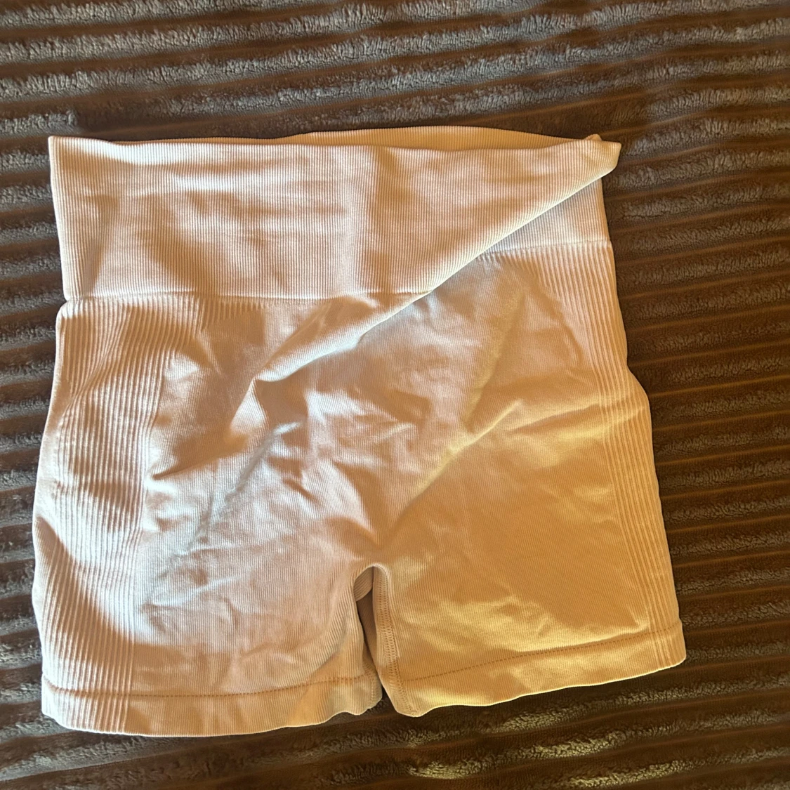 Krämvita gym shorts🤍 - 92