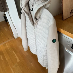 Save the duck jacka - Save the duck jacka Mycket bra skick Storlek M 