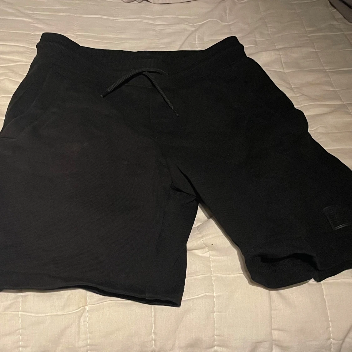 Svarta Hugo shorts - 90