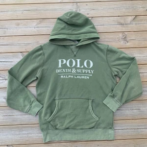 Ralph Lauren hoodie - Riktigt snygg raffe Hoodie! | Utmärkt skick utan defekter! | Storlek M. | Ställ gärna frågor innan du köper!
