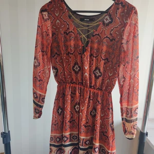 Boho klänning från BikBok - Jättefin klänning, inköpt för 5 år sedan men bara använd ett par gånger. 