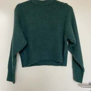 MONKI sweatshirt, strl XXS - Mycket fin sweatshirt från MONKI. Strl xxs, men passar också S. 