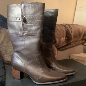 Stövlar - Pris går att diskutera 