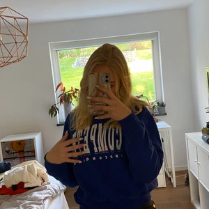 Tröja  - Jättefin tröja från Hm!! Köpte den förra året för kanske 150 kr 