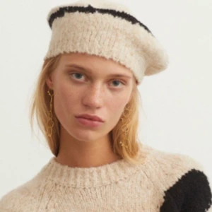 Paloma Wool basker - Basker från Paloma Wool. Höstkollektionen 2019. I nyskick.  36% ull, 35% akryl, 15% alpacka, 13% Nylon, 1% elastane