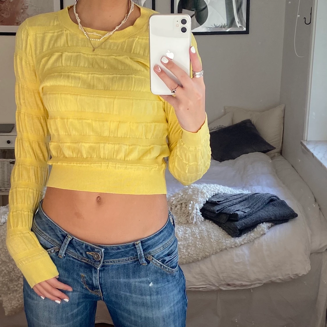 Gul långärmad topp från Mango Strl S