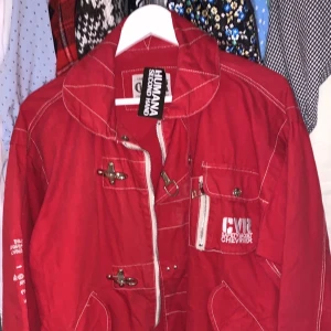 Jacka från humana  - Oanvänd, ganska tunn jacka