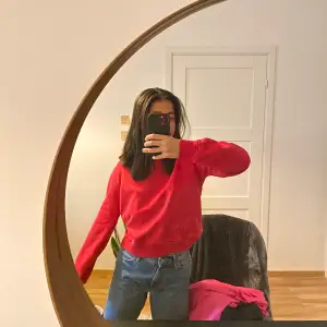 Nice röd tröja