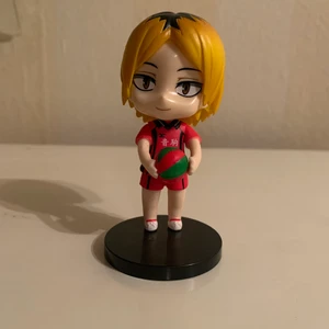 Anime figur manga haikyu - Kenma från Haikyuu!! I bra skick och har bara stått i min hylla. Om du har frågor skriv privat :)