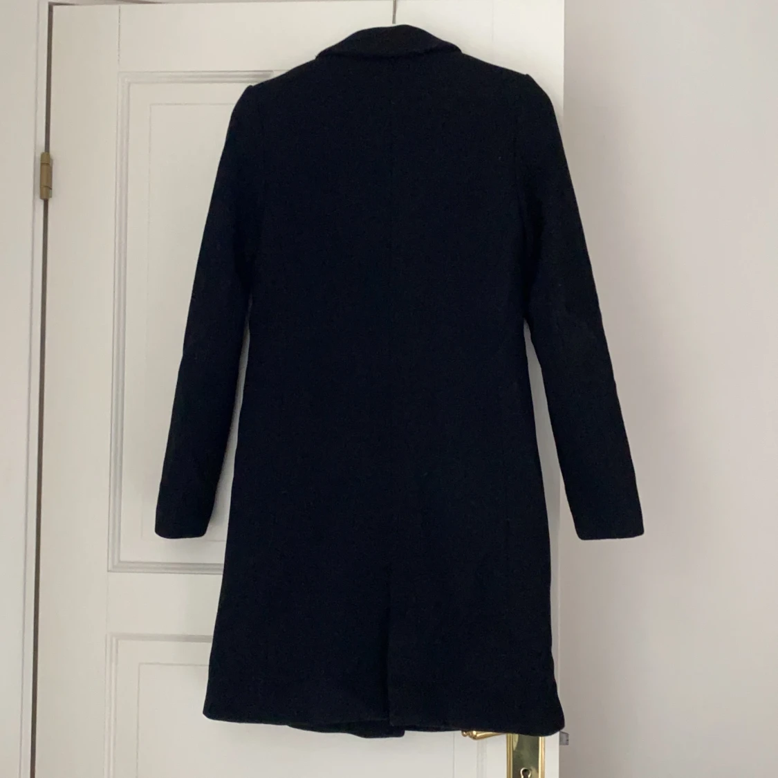 Svart figursydd kappa från Zara - 91