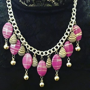 rosa - Mycket stilren med matchande färg och material.