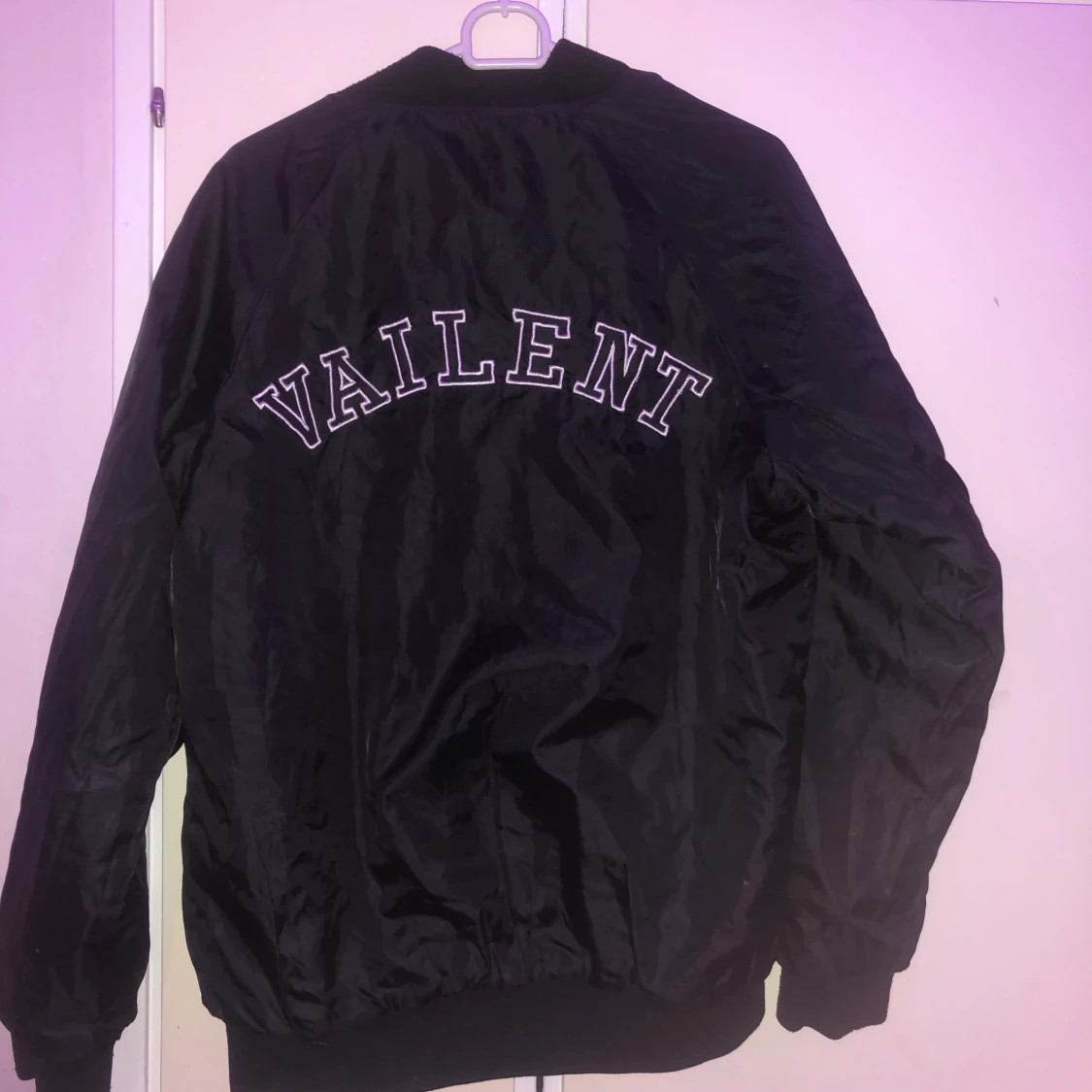 Svart bomberjacka  - 90