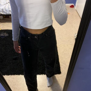 Jeans - Använt några gånger, de är i fint skick!💗 Nypris 300kr