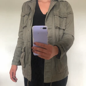 Jacka - Vårjacka. XS men passar mig med S!