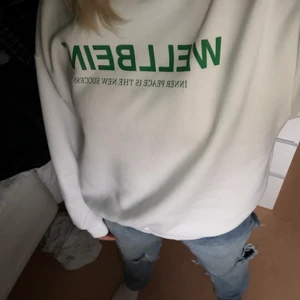 Sweatshirt stl M - Mysig sweatshirt från Gina tricot! Köpt i våras💚