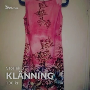 Klänning - Klänning storlek S..kostat 300 säljes för 90kr