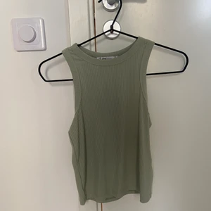 Linne strl XS - Skönt material, fin ”sage” färg och endast använt en gång!