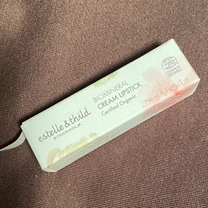 OANVÄND LÄPPSTIFT - aldrig använd då jag inte gillar läppstift! helt ny
