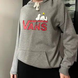 En hoodie från Vans peanuts collection ✨ Frakt tillkommer!
