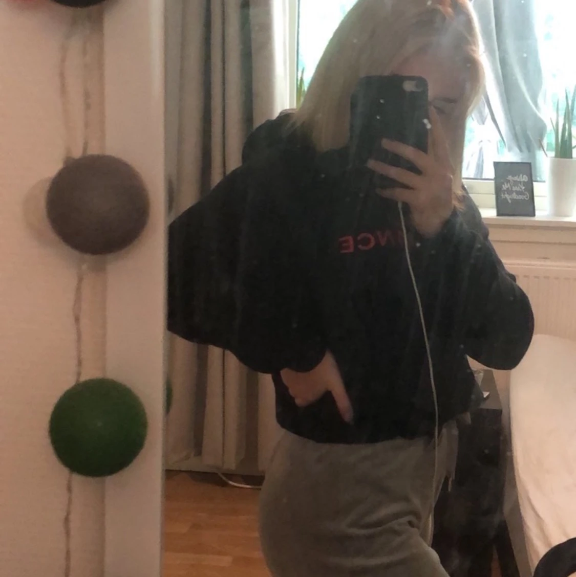 Utsvängda ginatricot mjukisbyxor