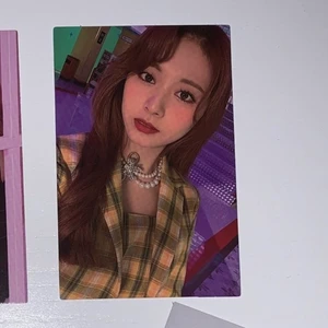 Tzuyu photocard - Tzuyu Ewo pc, vill tradea mot momo mina eller jihyo:) kontakta mig ifall du är intresserad. Kan tänka mig att sälja men isåfall för ett rimligt pris