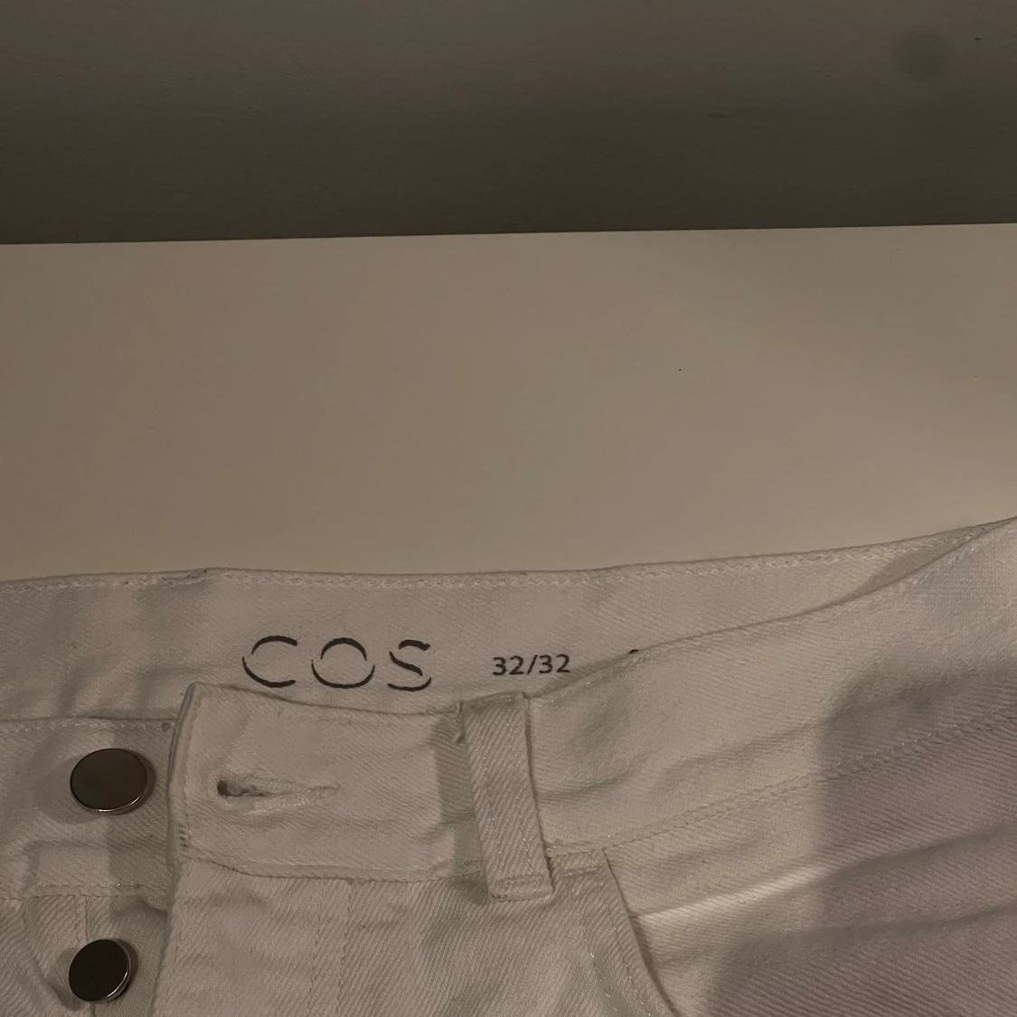 Vita jeans från COS - 90