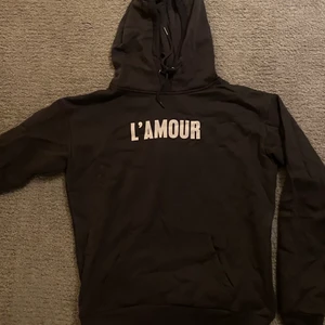 Fin enkel hoodie  - Tveka inte vid frågor💓💓💓