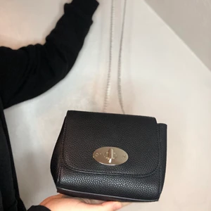 Väska  - Köpt på glitter och använt någon gång bara frakt tillkommer 62kr 💕