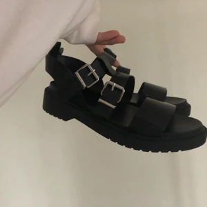 Chunky sandaler - Chunky sandaler - Aldrig använda, säljs pga att de är för små
