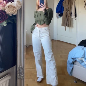 Monki - Säljer mina älskade machester byxor från monki då dom är för stora i midjan