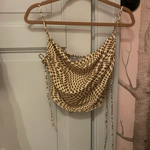 Topp - Helt oanvänd, lappen finns kvar