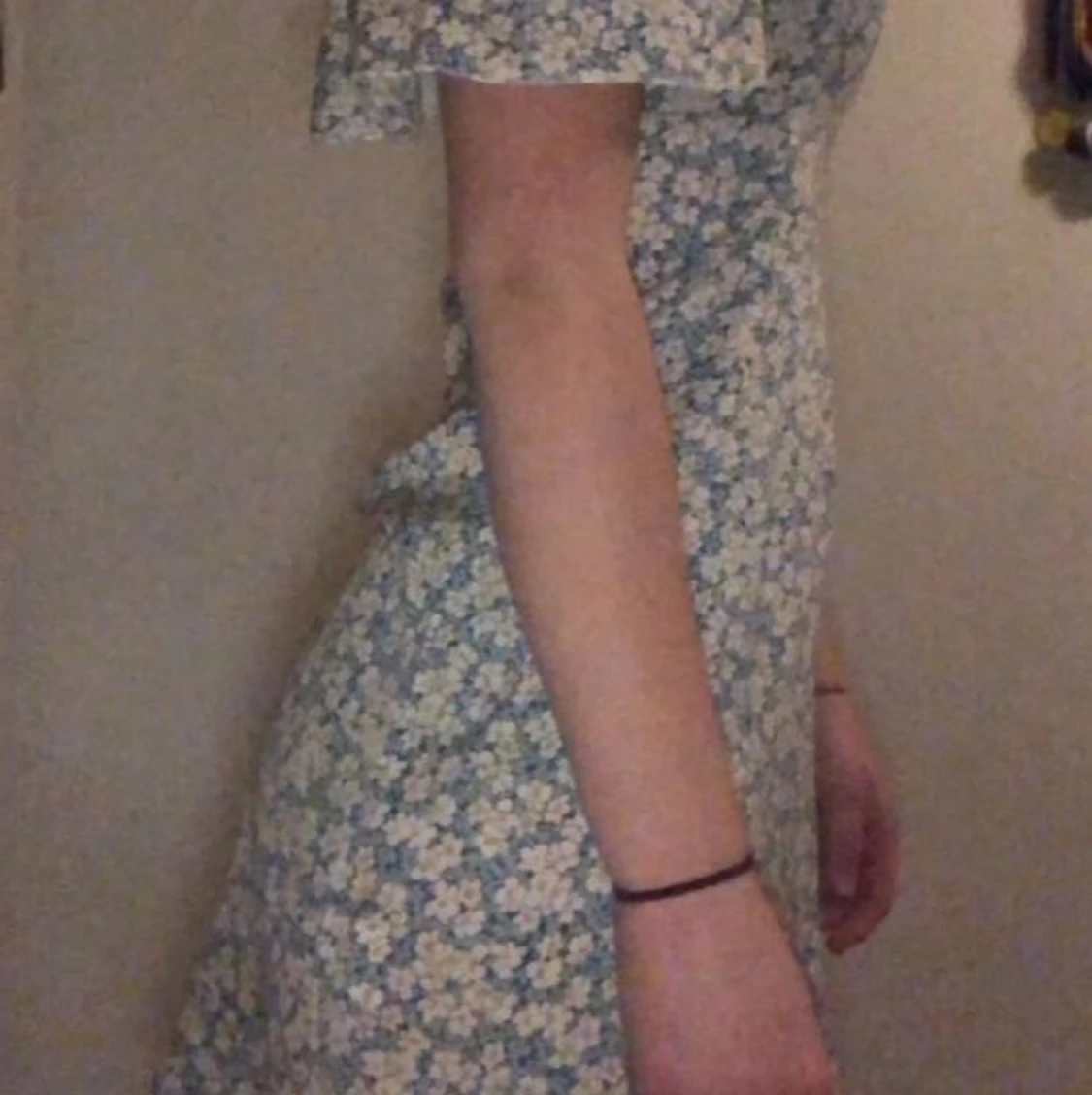 Blommig klĂ€nning đ!!