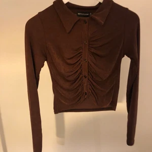 Brun skimrig topp - Brun skimrig topp