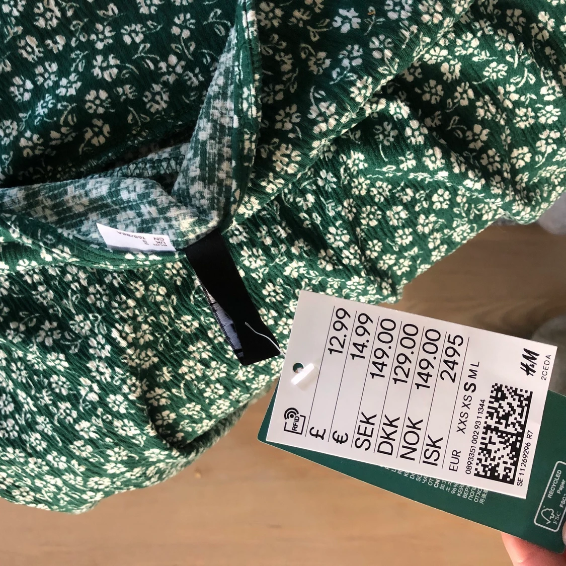 Söt grön klänning  - 91