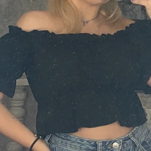 Från Shein  - Säljer denna supper fina topp använd få gånger bar skick 