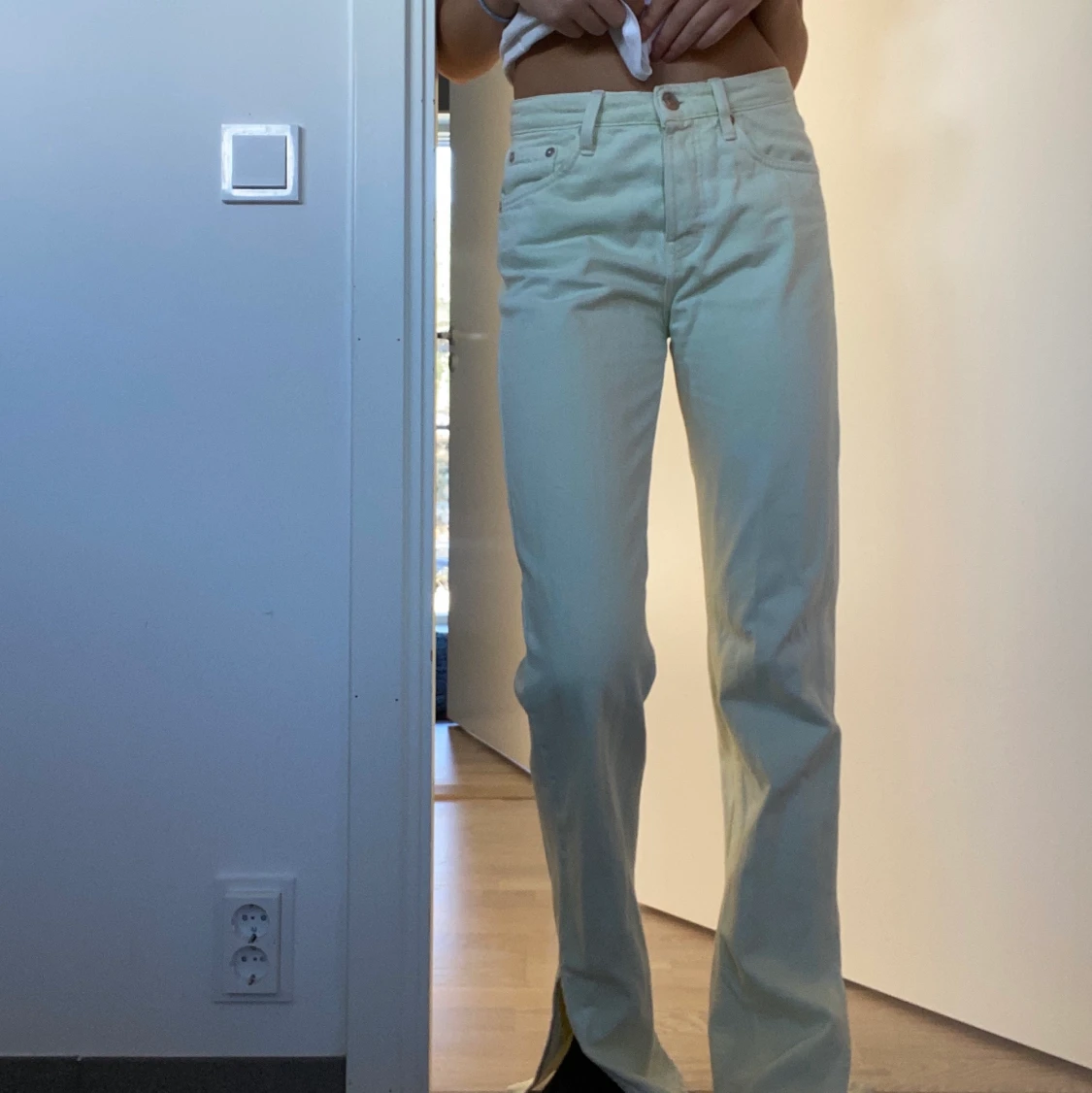 Mid Rise straight jeans från Zara - 90