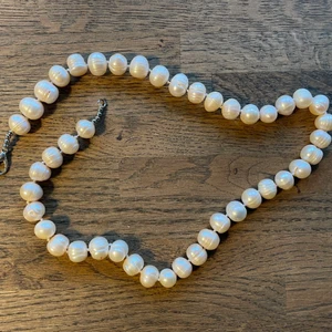 Superfint pärlhalsband🤎 - Superfint pärlhalsband🤎