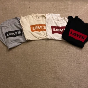 Levis t-shirts - Märkes t-shirt som jag inte använder längre, bra sick vissa är bara använda några få gånger vissa lite mer, i stlk S till M, ställ gärna frågor om ni har, man kan få paket pris vid köp av flera💜 köparen står för frakt 📦 jag ansvarar inte för posten slarv.