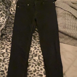 Svarta jeans  - Fina svarta jeans från new yorker 