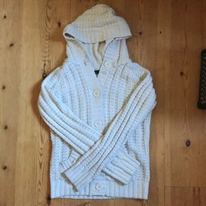 Stickad kofta - Fin stickad kofta med twilight vibe