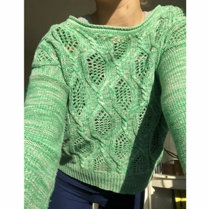 Grön tröja - Cool stickad tröja som inte kommer till användning💚💚