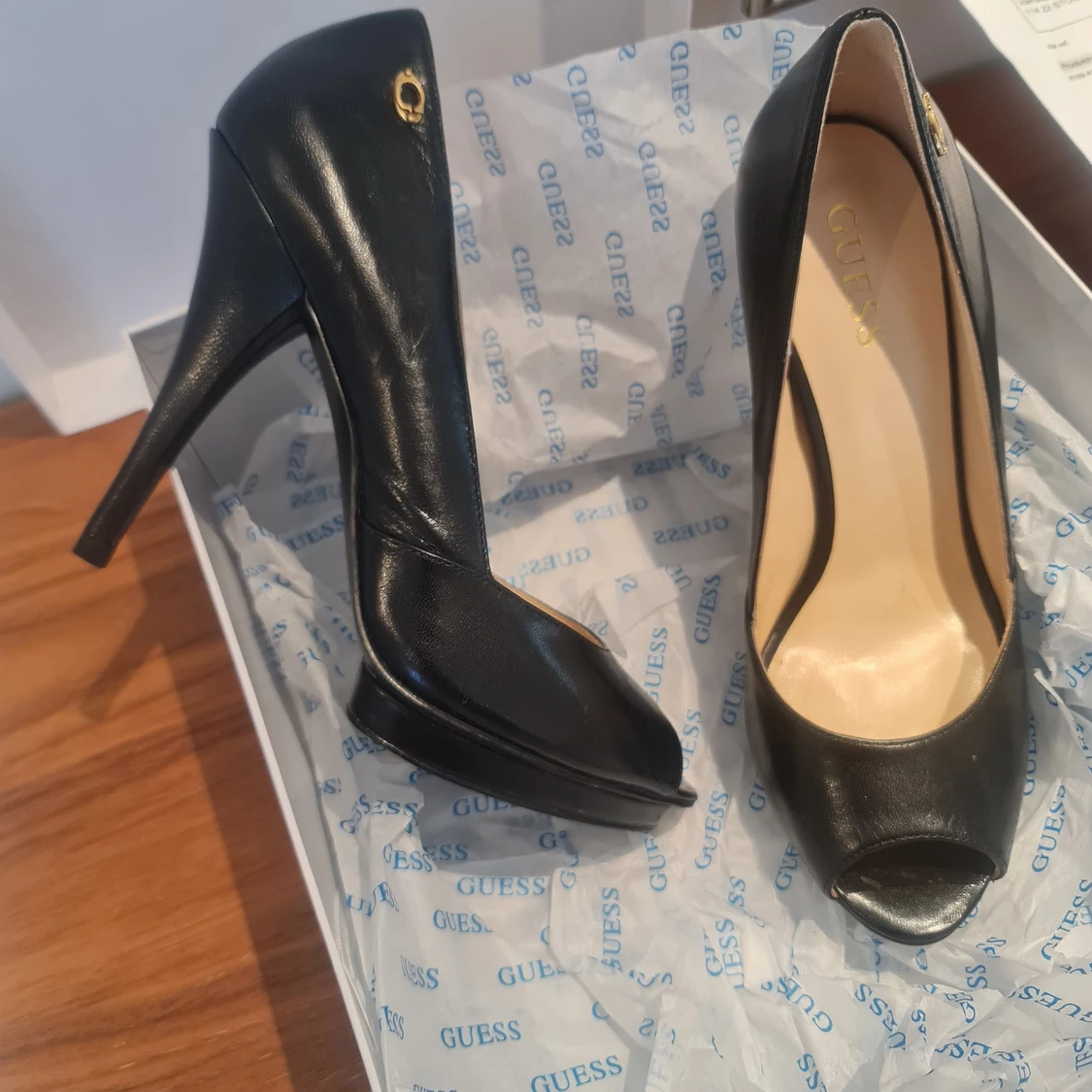 Klackskor från Guess - 90