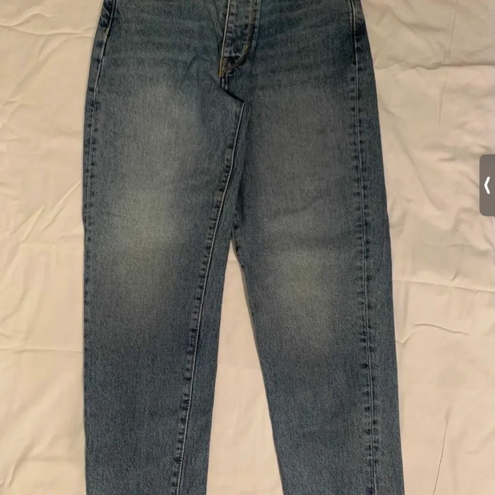 Ett par nya jeans för 50kr. Jeans & Byxor.