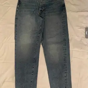 Ett par nya jeans för 50kr