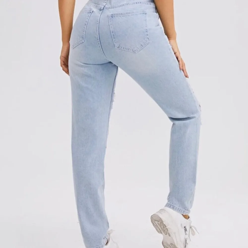 Shein byxor som tyvärr inte passar mig då jag valde för stor storlek.. Jeans & Byxor.